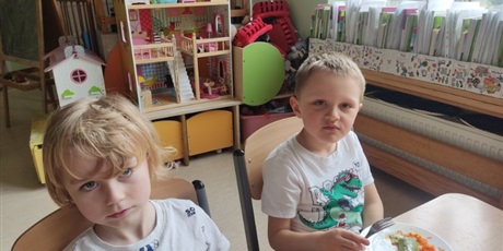 Powiększ grafikę: zdrowy-zielono-zolty-tydzien-w-przedszkolu-wesole-skrzaty-688516.jpg