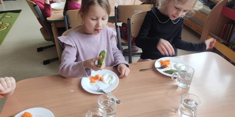 Powiększ grafikę: zdrowy-zielono-zolty-tydzien-w-przedszkolu-wesole-skrzaty-688517.jpg