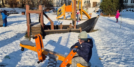 Powiększ grafikę: zimowe-szalenstwo-na-sankach-669301.jpg