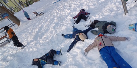 Powiększ grafikę: zimowe-szalenstwo-na-sankach-670056.jpg