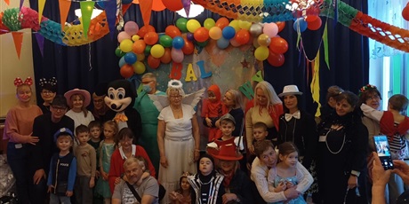 Powiększ grafikę: Bal karnawałowy z Babcią i Dziadkiem