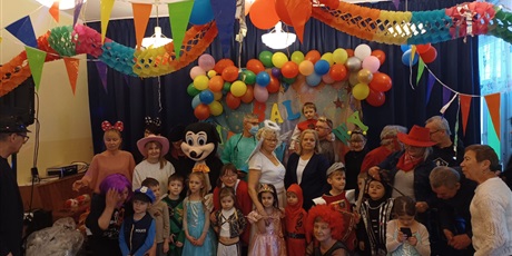 Powiększ grafikę: Bal karnawałowy z Babcią i Dziadkiem