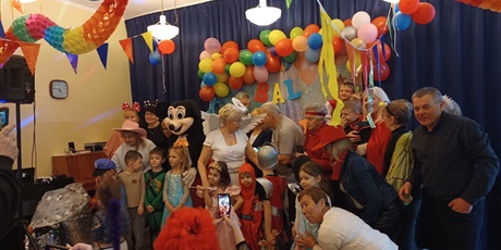 Powiększ grafikę: Bal karnawałowy z Babcią i Dziadkiem