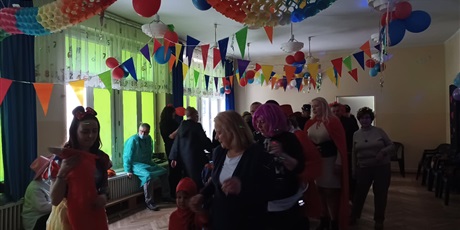 Powiększ grafikę: Bal karnawałowy z Babcią i Dziadkiem