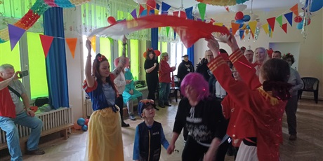 Powiększ grafikę: Bal karnawałowy z Babcią i Dziadkiem