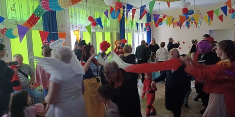 Powiększ grafikę: Bal karnawałowy z Babcią i Dziadkiem