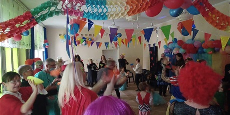 Powiększ grafikę: Bal karnawałowy z Babcią i Dziadkiem