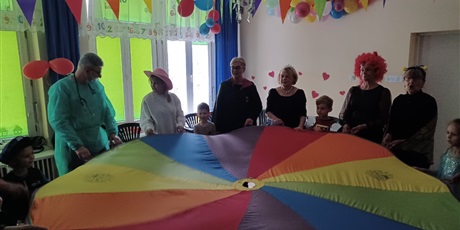 Powiększ grafikę: Bal karnawałowy z Babcią i Dziadkiem