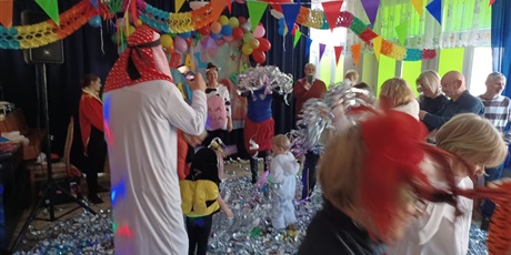 Powiększ grafikę: Bal karnawałowy z Babcią i Dziadkiem