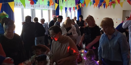 Powiększ grafikę: Bal karnawałowy z Babcią i Dziadkiem