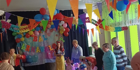 Powiększ grafikę: Bal karnawałowy z Babcią i Dziadkiem