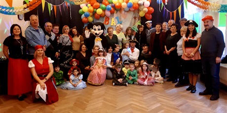 Powiększ grafikę: Bal karnawałowy z Babcią i Dziadkiem