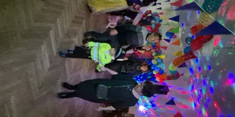 Powiększ grafikę: Bal karnawałowy z Babcią i Dziadkiem