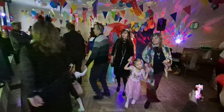 Powiększ grafikę: Bal karnawałowy z Babcią i Dziadkiem