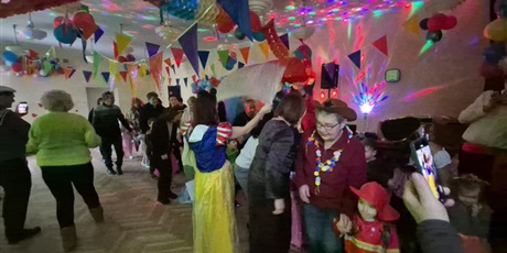 Powiększ grafikę: Bal karnawałowy z Babcią i Dziadkiem