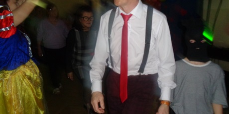 Powiększ grafikę: Bal karnawałowy z babcią i dziadkiem