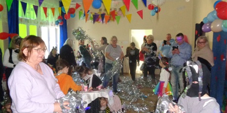 Powiększ grafikę: Bal karnawałowy z babcią i dziadkiem