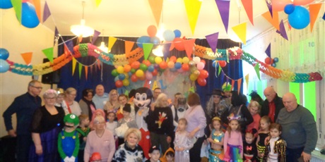 Powiększ grafikę: Bal karnawałowy z babcią i dziadkiem