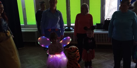 Powiększ grafikę: Bal karnawałowy z Babcią i Dziadkiem