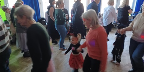Powiększ grafikę: Bal karnawałowy z Babcią i Dziadkiem