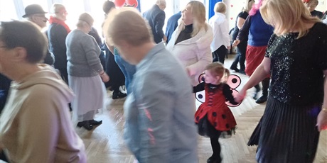 Powiększ grafikę: Bal karnawałowy z Babcią i Dziadkiem