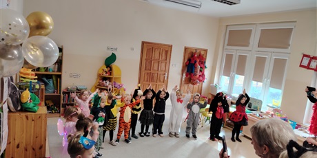 Powiększ grafikę: Bal karnawałowy z Babcią i Dziadkiem