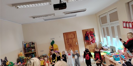 Powiększ grafikę: Bal karnawałowy z Babcią i Dziadkiem