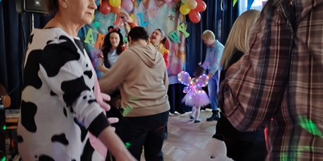 Powiększ grafikę: Bal karnawałowy z Babcią i Dziadkiem