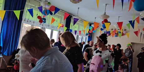 Powiększ grafikę: Bal karnawałowy z Babcią i Dziadkiem