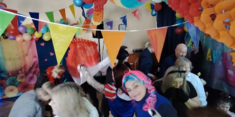 Powiększ grafikę: Bal karnawałowy z Babcią i Dziadkiem