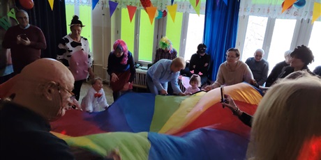 Powiększ grafikę: Bal karnawałowy z Babcią i Dziadkiem