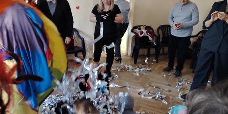 Powiększ grafikę: Bal karnawałowy z Babcią i Dziadkiem