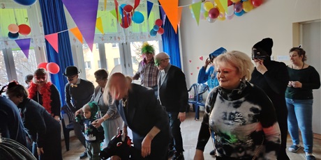 Powiększ grafikę: Bal karnawałowy z Babcią i Dziadkiem