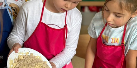 Powiększ grafikę: Ciasto na dzień Tumbo