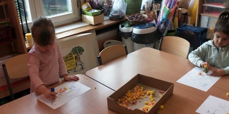 Powiększ grafikę: Ćwiczymy paluszki