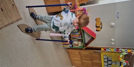 Powiększ grafikę: Czy jazda na nartach w sali jest możliwa?