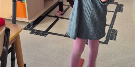 Powiększ grafikę: Czy jazda na nartach w sali jest możliwa?