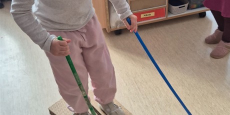 Powiększ grafikę: Czy jazda na nartach w sali jest możliwa?