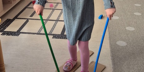 Powiększ grafikę: Czy jazda na nartach w sali jest możliwa?