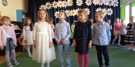 Powiększ grafikę: Dzień Babci i Dziadka w grupie Koszałków Opałków