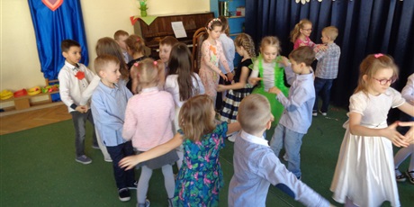 Powiększ grafikę: Dzień Babci i Dziadka w grupie Koszałków Opałków