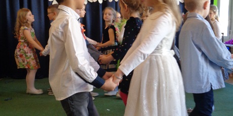 Powiększ grafikę: Dzień Babci i Dziadka w grupie Koszałków Opałków