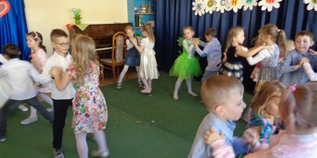 Powiększ grafikę: Dzień Babci i Dziadka w grupie Koszałków Opałków