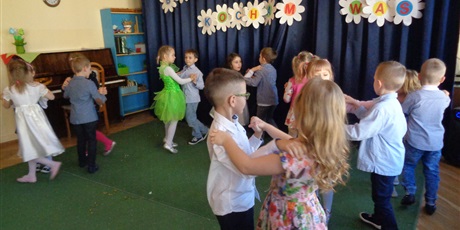 Powiększ grafikę: Dzień Babci i Dziadka w grupie Koszałków Opałków