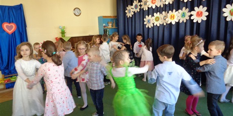 Powiększ grafikę: Dzień Babci i Dziadka w grupie Koszałków Opałków