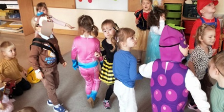 Powiększ grafikę: Dzień bajki w grupie Krasnoludków