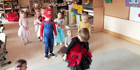 Powiększ grafikę: Dzień bajki w grupie Krasnoludków