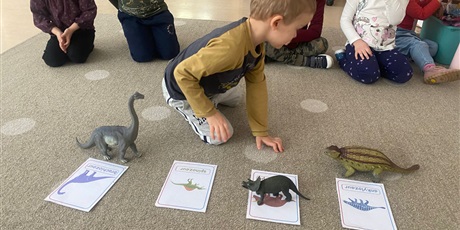 Powiększ grafikę: Dzień dinozaura