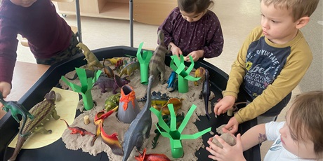 Powiększ grafikę: Dzień dinozaura