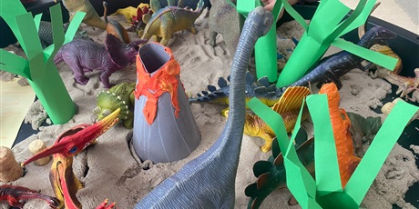 Powiększ grafikę: Dzień dinozaura